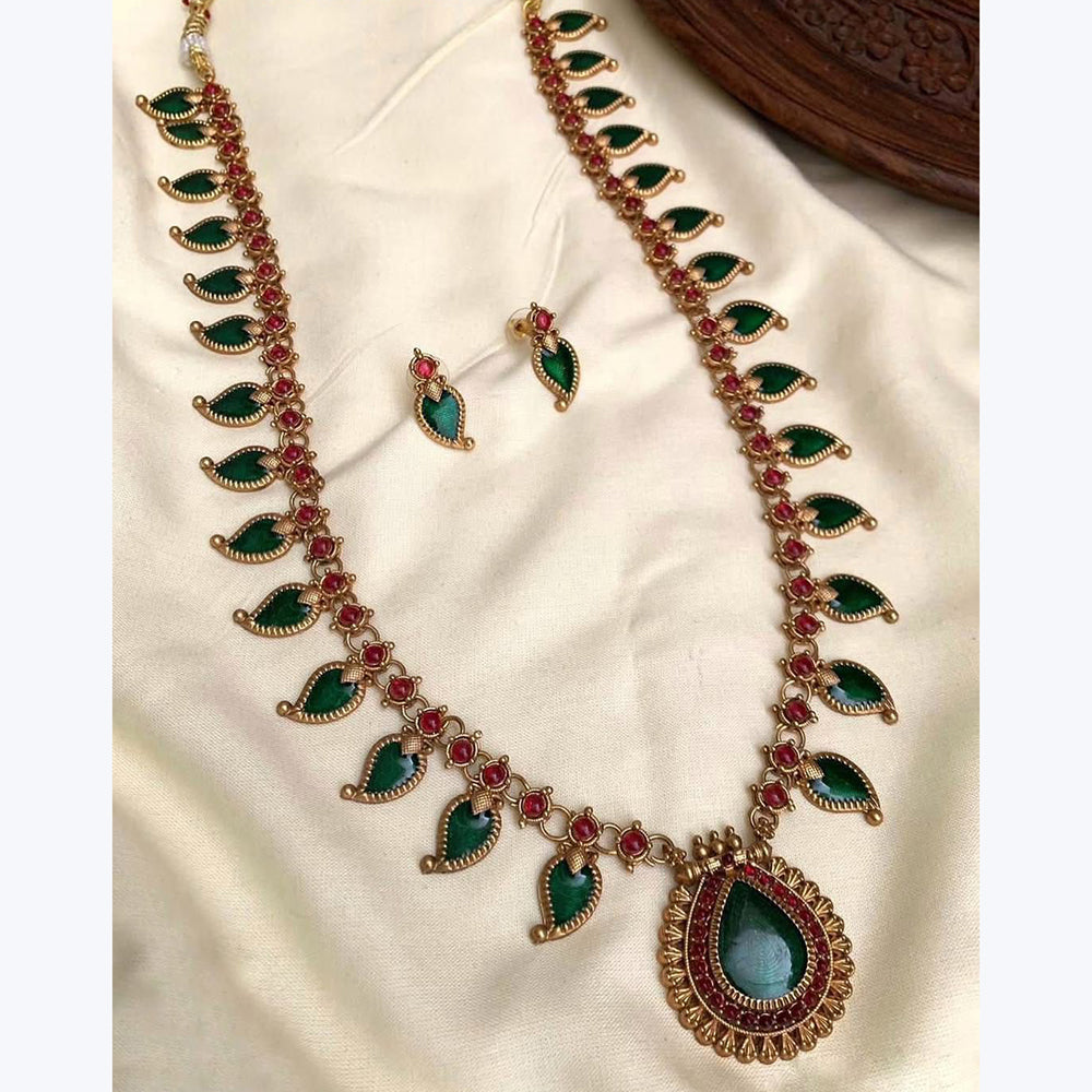 Manisha Jewellery Luxurious Kundan And Beads Choker Necklace with Ghungroo Drops