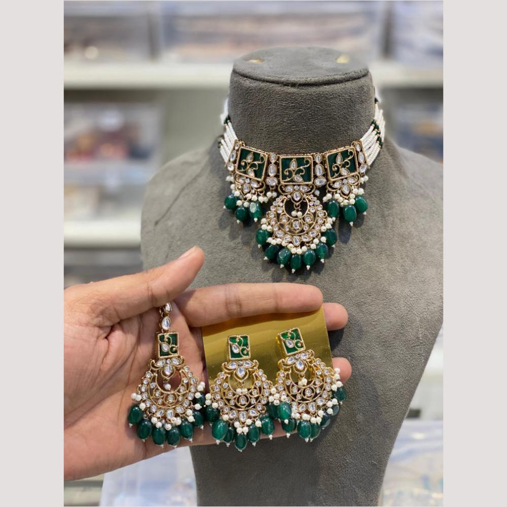 Hira Collections Glamorous Kundan And Pearl Choker Necklace Set