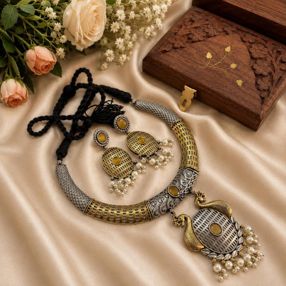 Hira Collections Exclusive 2 Tone Pota Stone Pearl Necklace Set for Women