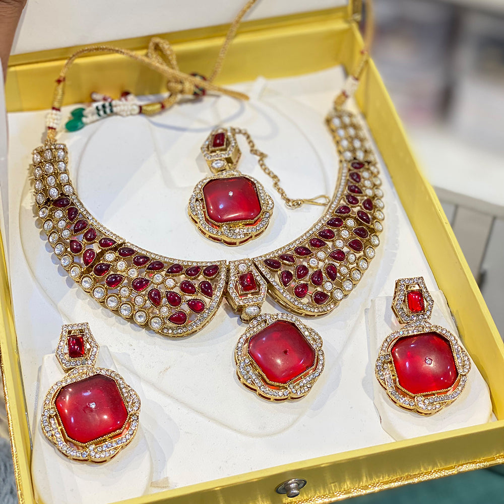 Hira Collections Delicate Pota Stone And Austrian Stone Necklace Set
