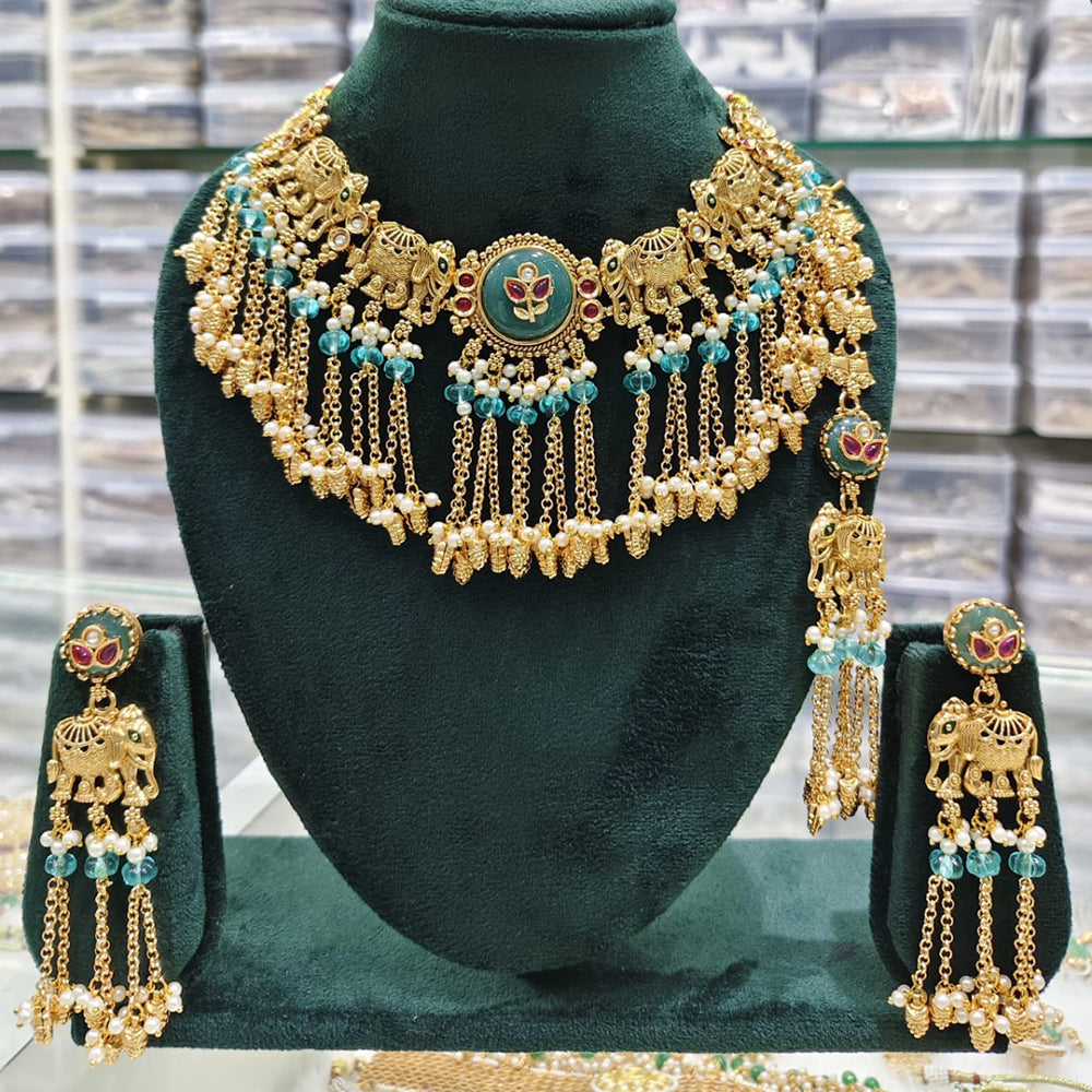 Kavita Art Elegant Shine Pota Stone And Pearls Necklace Set