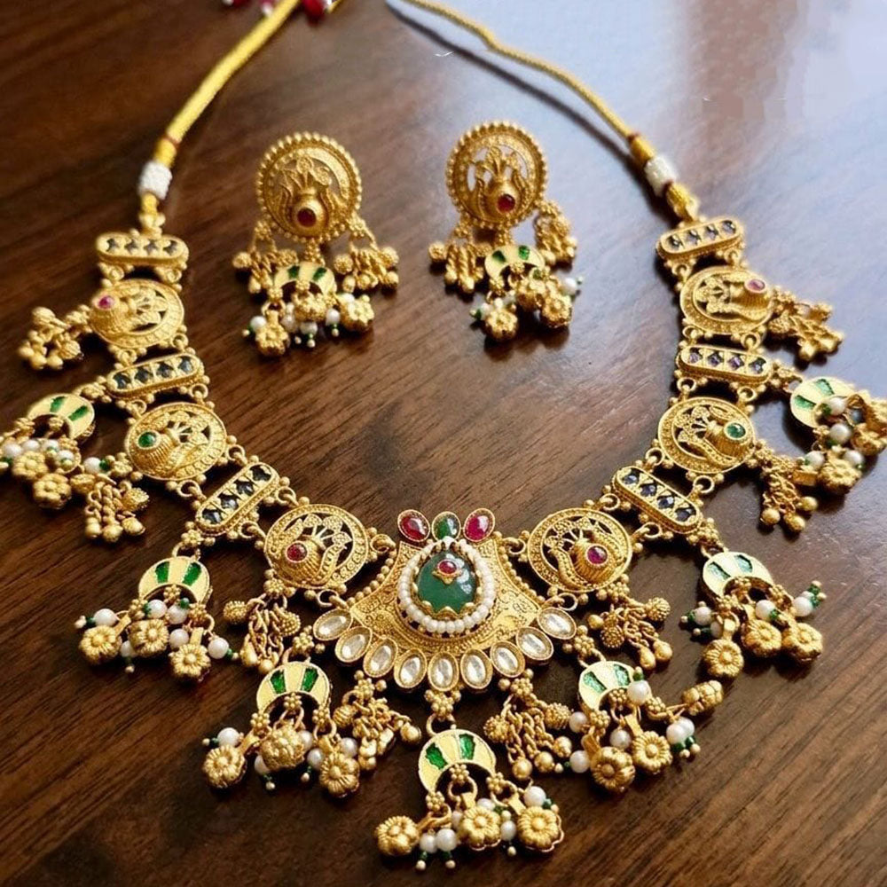Kavita Art Gold Plated Royal Pota Stone And Pearl Necklace Set
