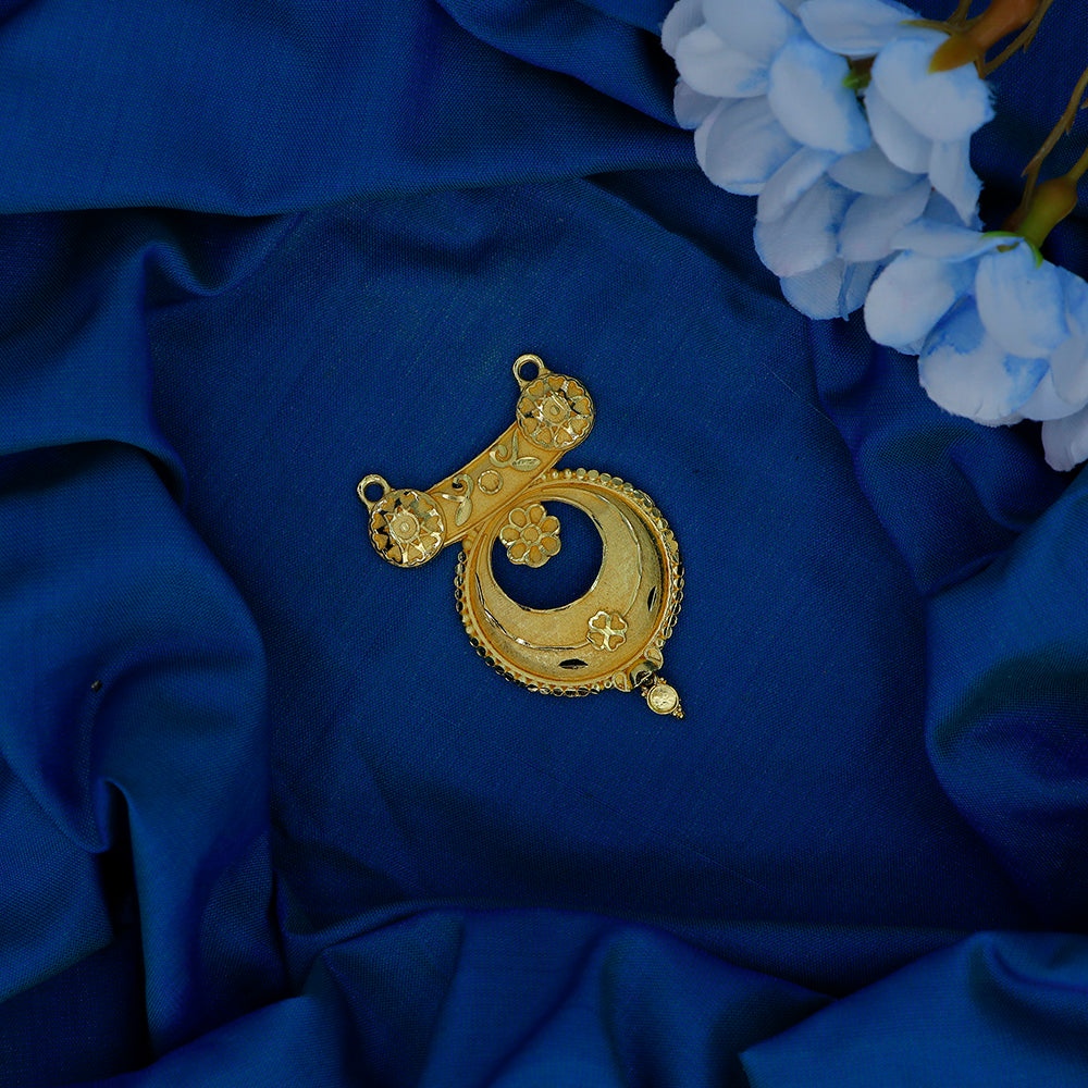 Mahavir Stylish DYE Gold Plated Pendant for Women