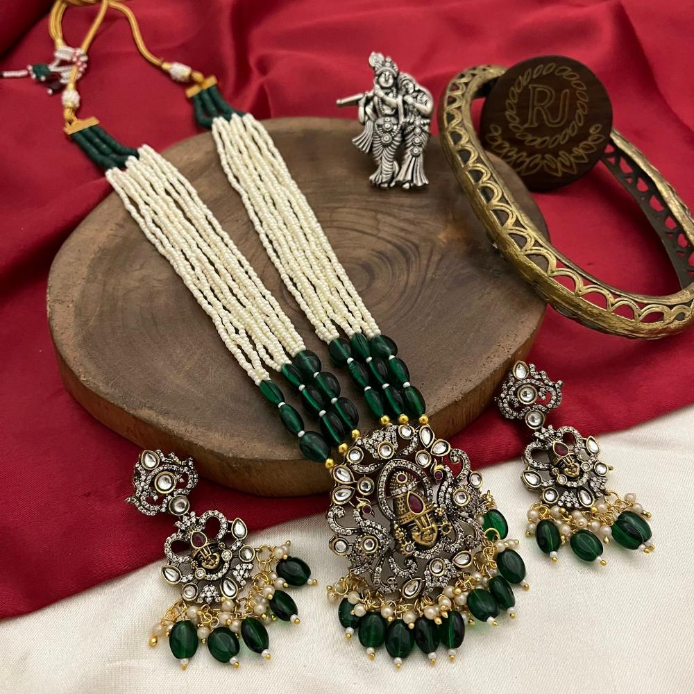 FS Collection 2 Tone Plated Pota Stone And Pearls Temple Long Necklace Set