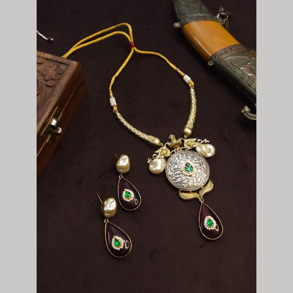 FS Collection 2 Tone Plated Mother Of Pearls Necklace Set