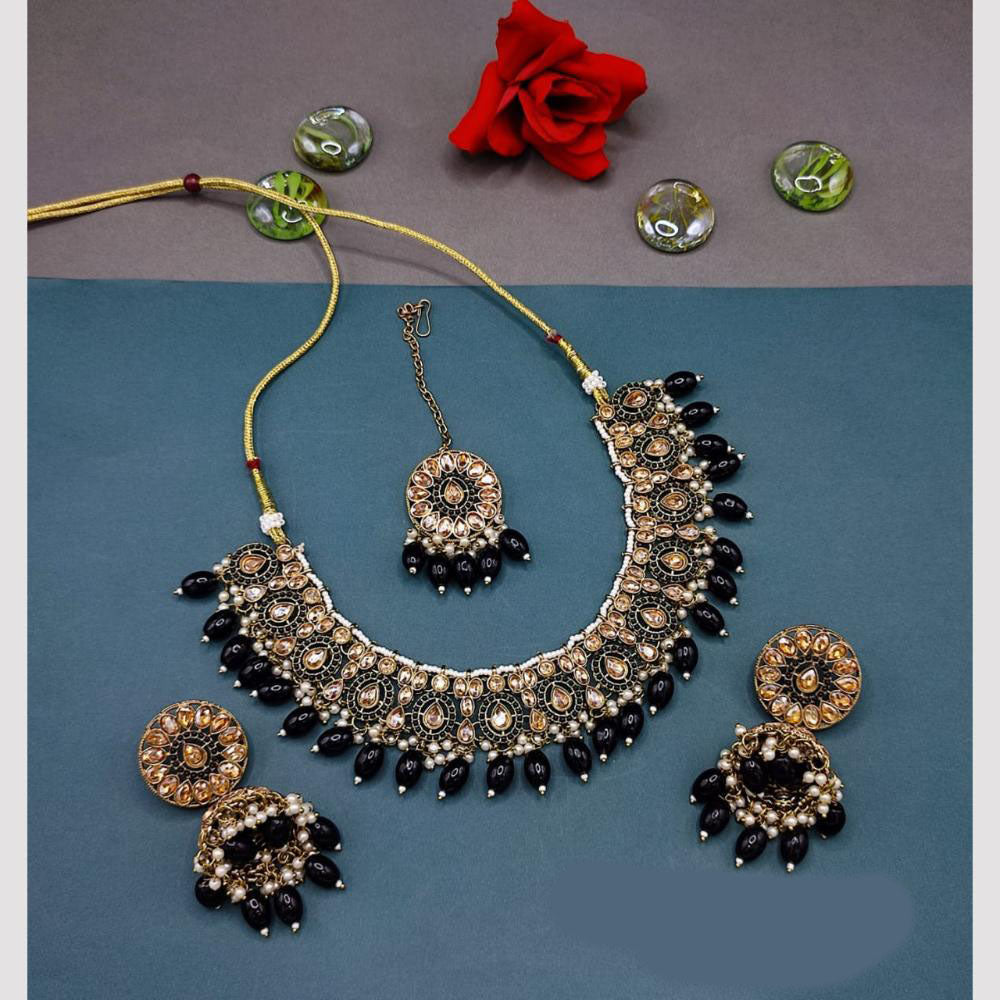 FS Collection Gold Plated Crystal Stone And Pearls Necklace Set