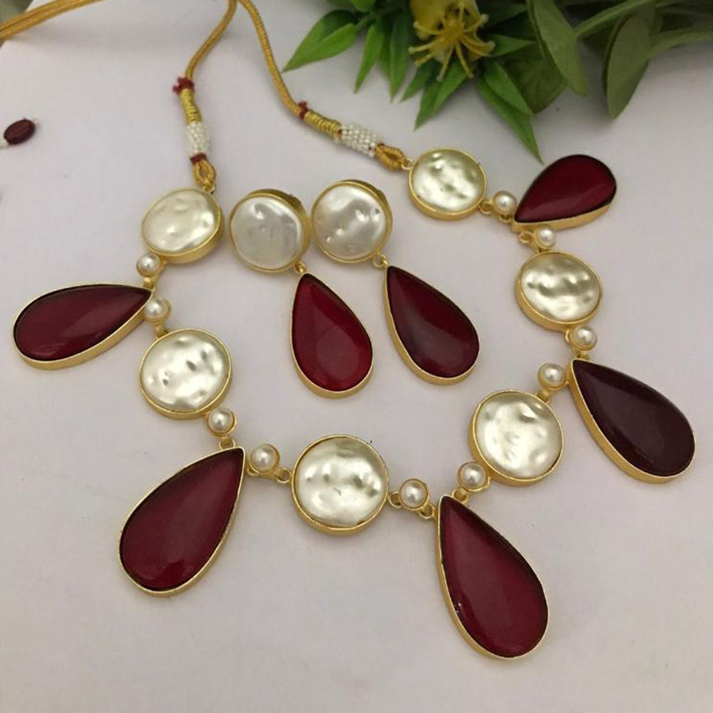 FS Collection Regal Gold Plated with Elegant Mother of Pearl Touch Necklace Set