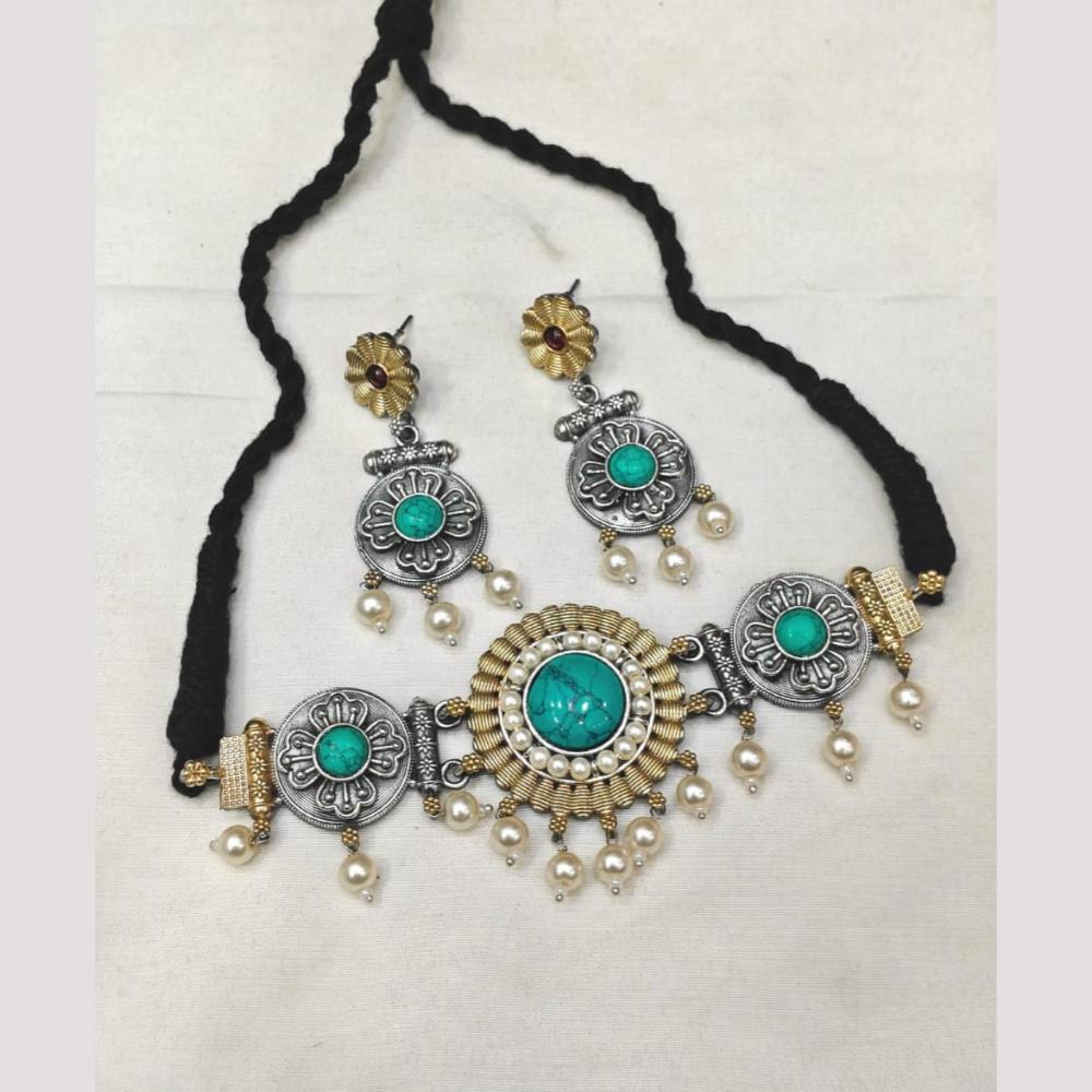 FS Collection Stylish 2-Tone Plated Pota Stones And Pearl Choker Necklace Set
