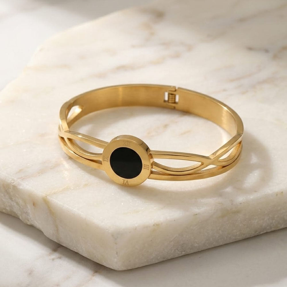 Exotica Collection Stainless Steel Black Stone Openable Bracelet