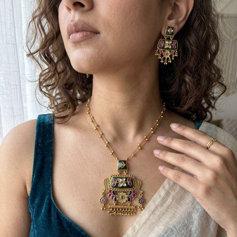 Jewel Addiction Premium Pota Stone Beads And Pearl Necklace Set