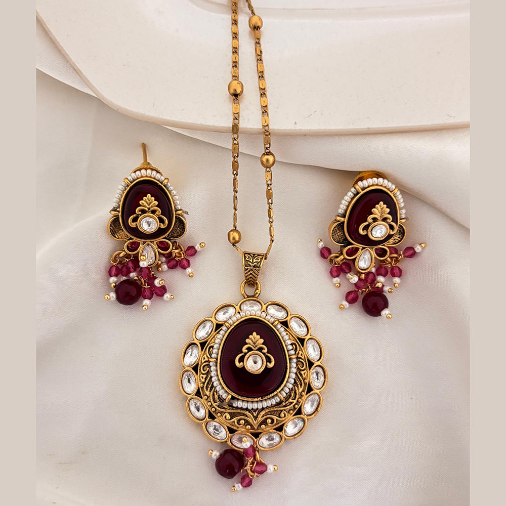 Jewel Addiction Pota Stone And Pearl Designer Pendant Set