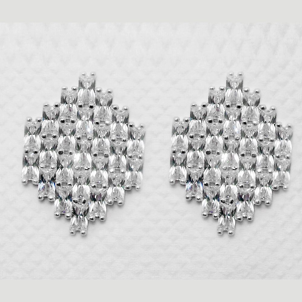 Urthn Cubic Zirconia Stone Classic Stud Earrings
