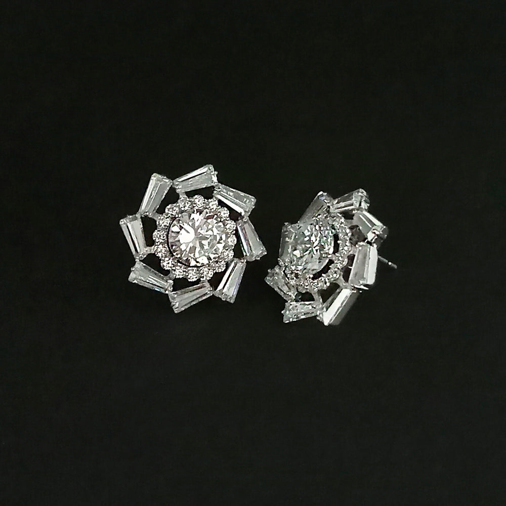 Urthn Cubic Zirconia Stone Classic Stud Earrings