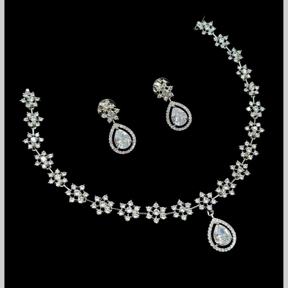 NAFJ Glamorous Crystal Stone And Austrian Stone Designer Necklace Set