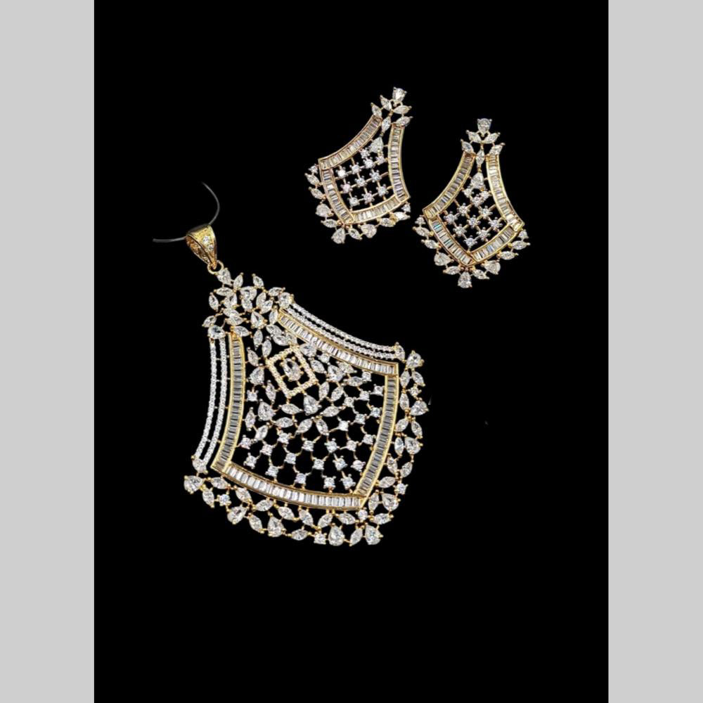 NAFJ Glamorous Crystal Stone And Austrian Stone Designer Necklace Set