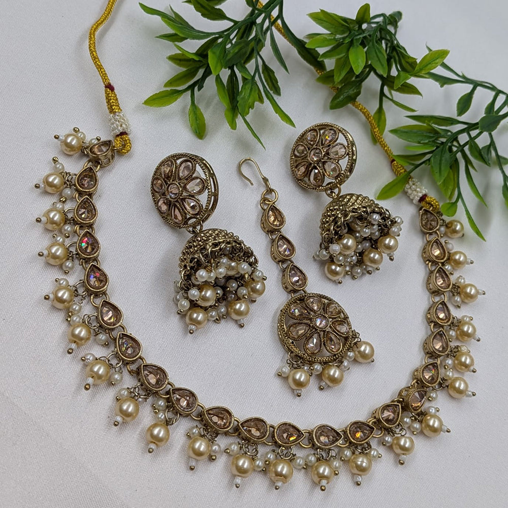 NAFJ Trendy Crystal Stone And Pearl Necklace Set