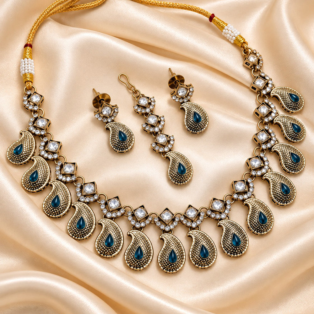 NAFJ Glamorous Crystal Stone And Austrian Stone Necklace Set