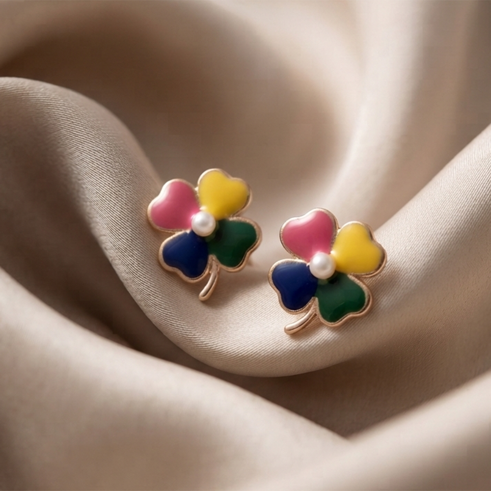 Urthn Rose Gold Plated Floral Enamel Stud Earrings