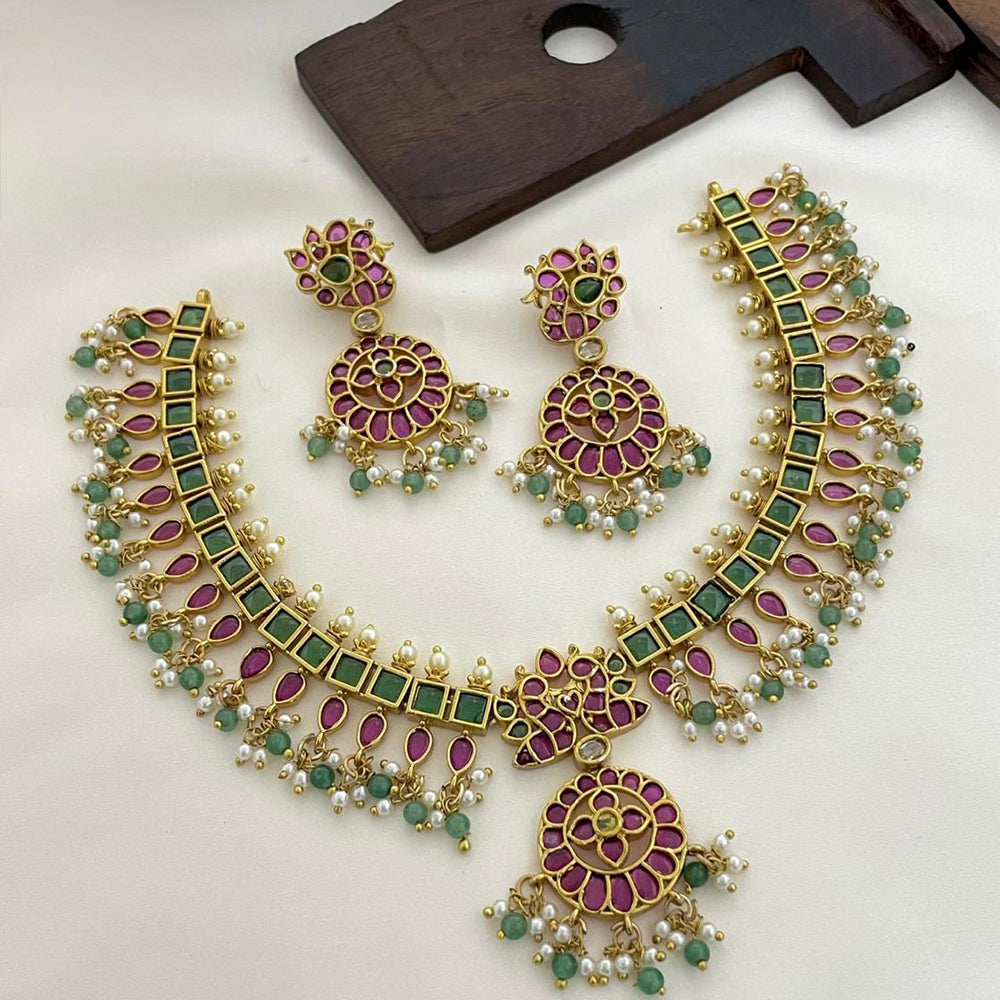 Sona Covering Delicate Pota Stone And Pearl Necklace Set