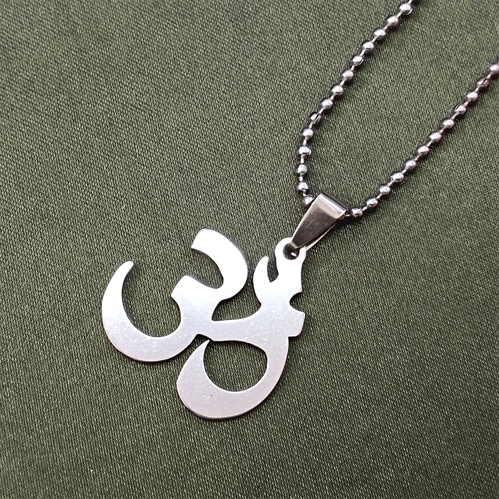 Urthn OM Chain Pendant For Men