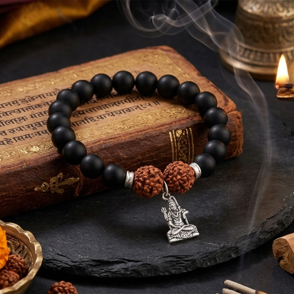 Urthn Rudraksha & Matte Beads Bracelet with Lord Shiva Charm for Mens