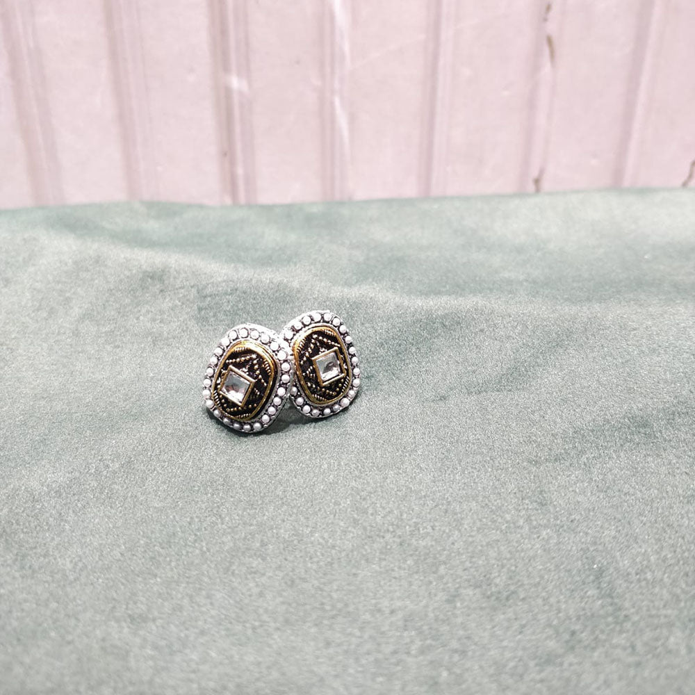 Chiccharm Jewellery Premium Pota Stone And Pearl Studs Earrings