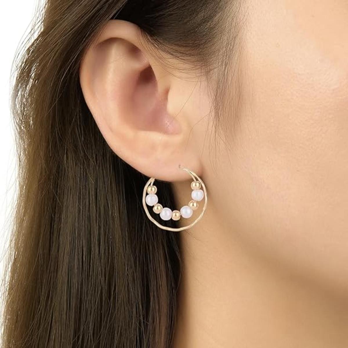 Etnico Latest Fashion Stylish Gold Plated Lightweight Round Pearl Hoop Earrings For Women