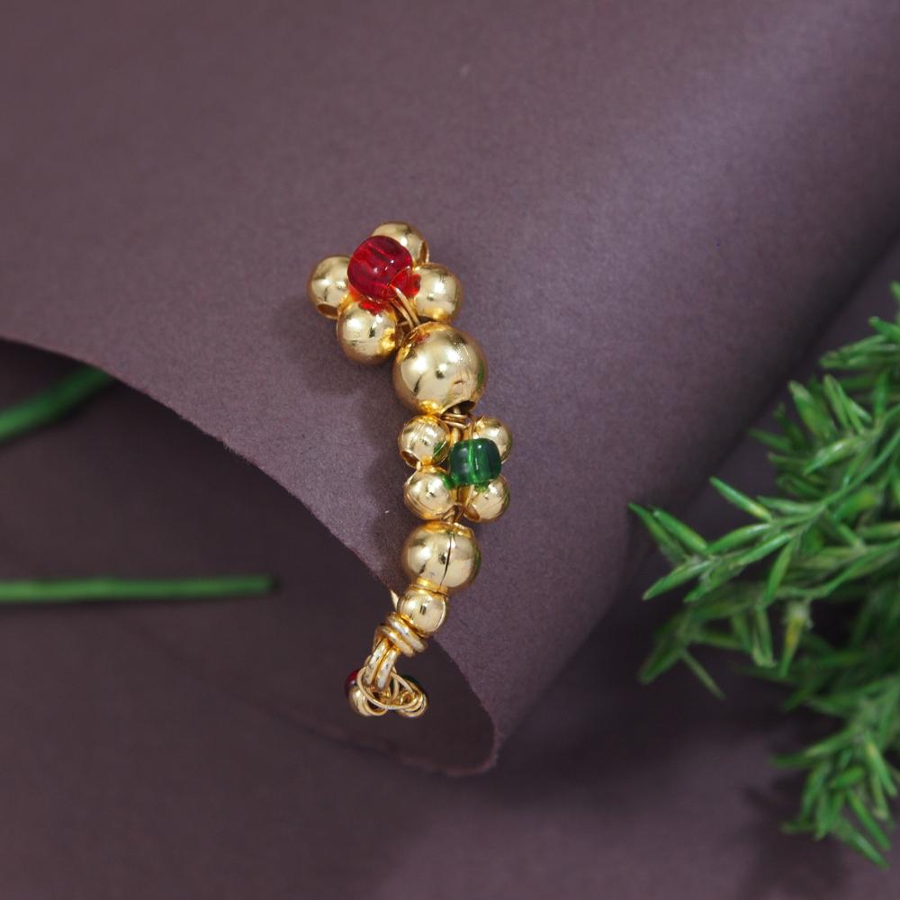 Etnico Traditional Maharashtrian Gold-Plated Pressing Nath Nose Pins Clip On For Women (NL94QG)