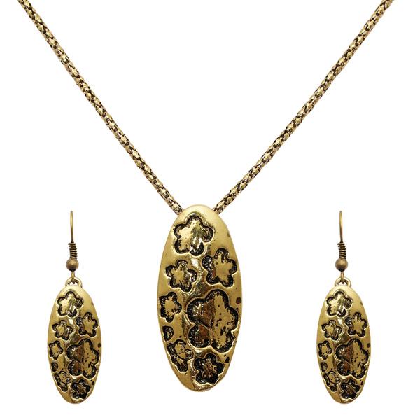 Regina Shaped Gold Plated Pendant Sets