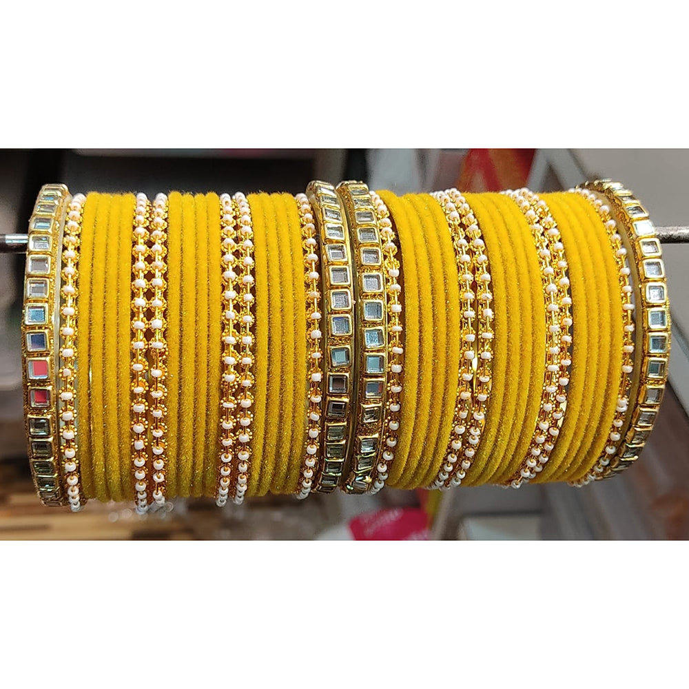 Lucentarts Jewellery Thread And Kundan Stone Gold Plated Bangles Set
