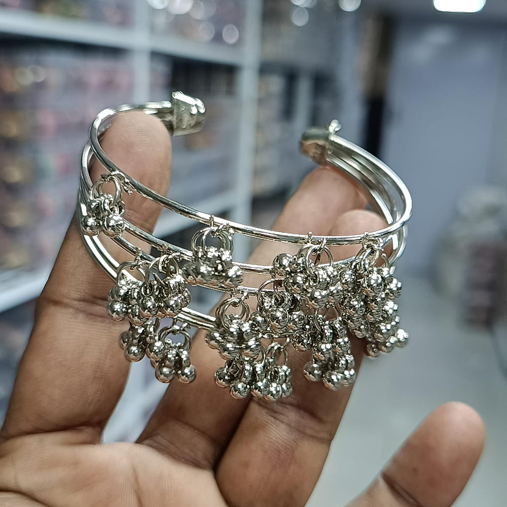 Pratima Jewellery Mart Oxidised Pearl Openable Navratri Bracelet