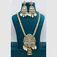 Manisha Jewellery Gold Plated Kundan  Stone And Pearls  Necklace Set