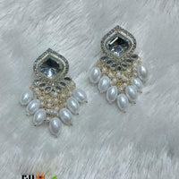 Manisha Jewellery Gold Plated Kundan Stone And Beads Dangler Earrings