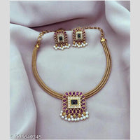 Manisha Jewellery Gold Plated Pota Stone And Pearls Necklace Set