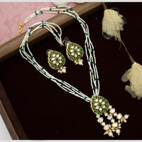 Manisha Jewellery Royal Charm Kundan and Pearl Necklace Set