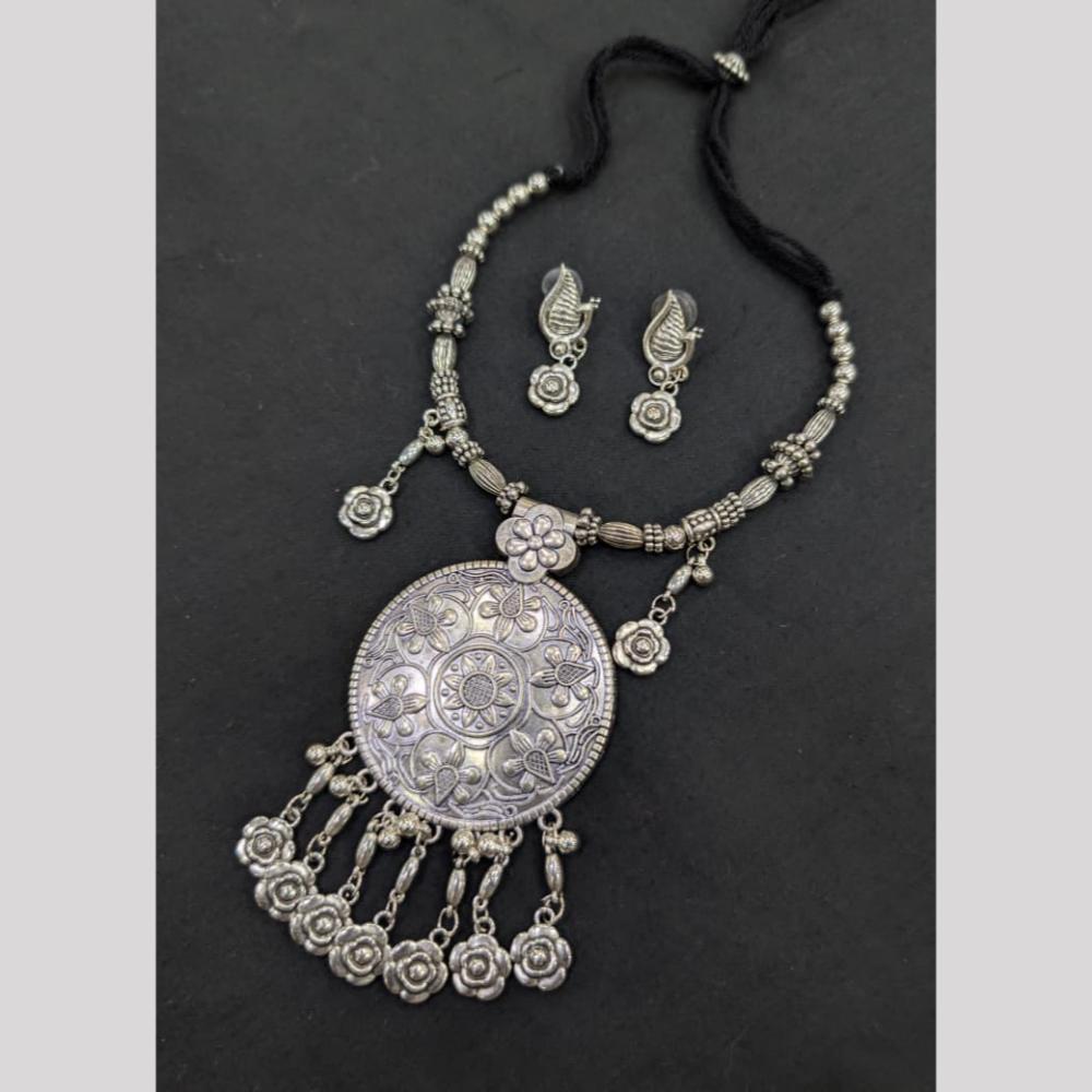Manisha Jewellery Oxidised Necklace Set For Glam Garba Nights