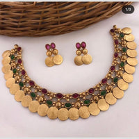 Lucentarts Jewellery Gold Plated Pota Stone Temple Choker Necklace Set