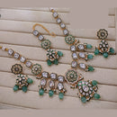 Lucentarts Jewellery Premium Kundan Pota Beads And Pearl Necklace Set
