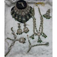Lucentarts Jewellery Opulent Kundan Stone Pearl And Beads Bridal Jewellery Set