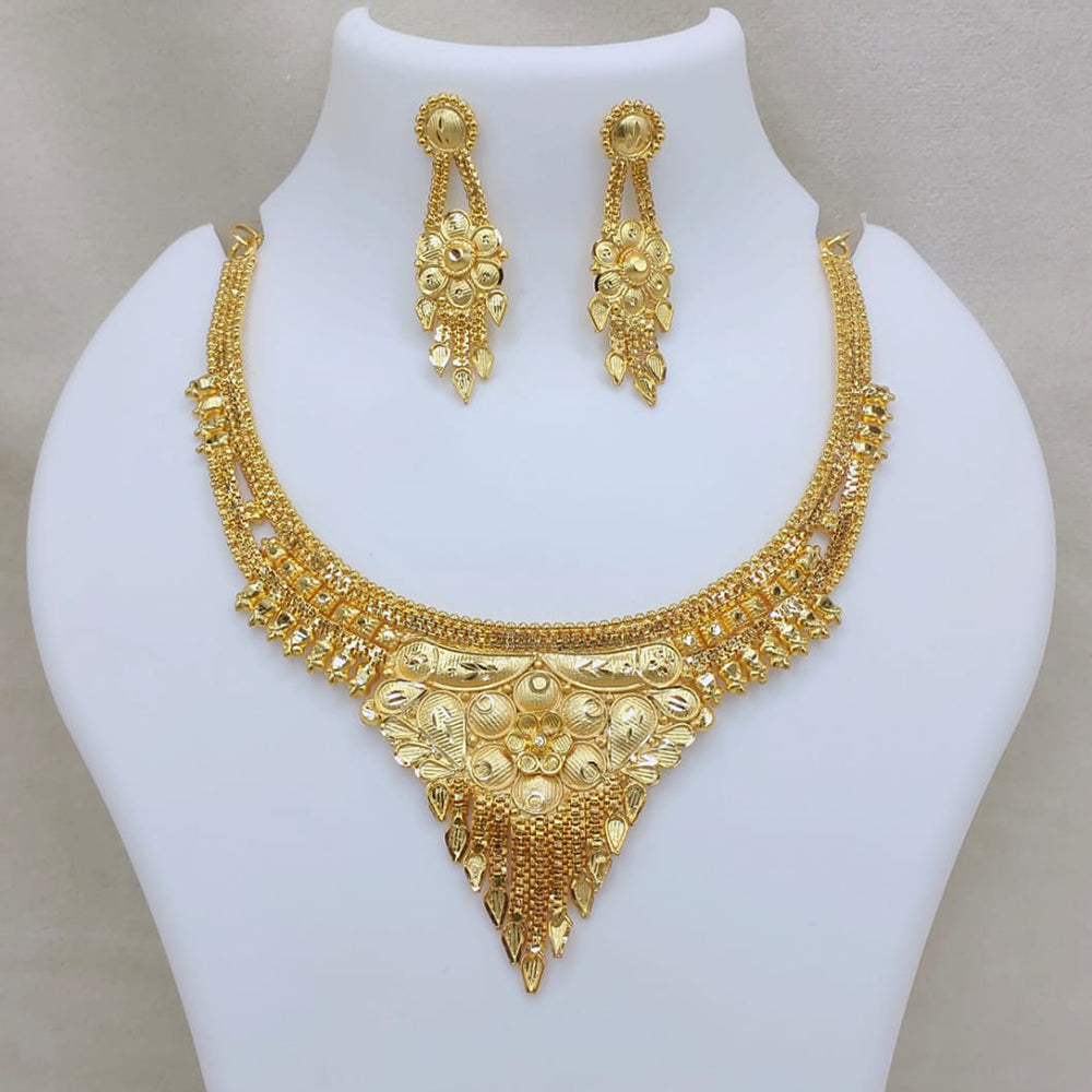 Lucentarts Jewellery  Gold Forming  Necklace Set