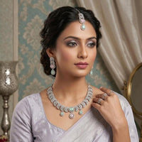 Lucentarts Jewellery Sparkle Crystal And Austrian Stone Designer Necklace Set