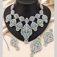 Lucentarts Jewellery Kundan And Crystal Stone Necklace Set for Women