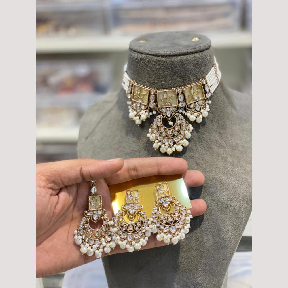 Hira Collections Glamorous Kundan And Pearl Choker Necklace Set