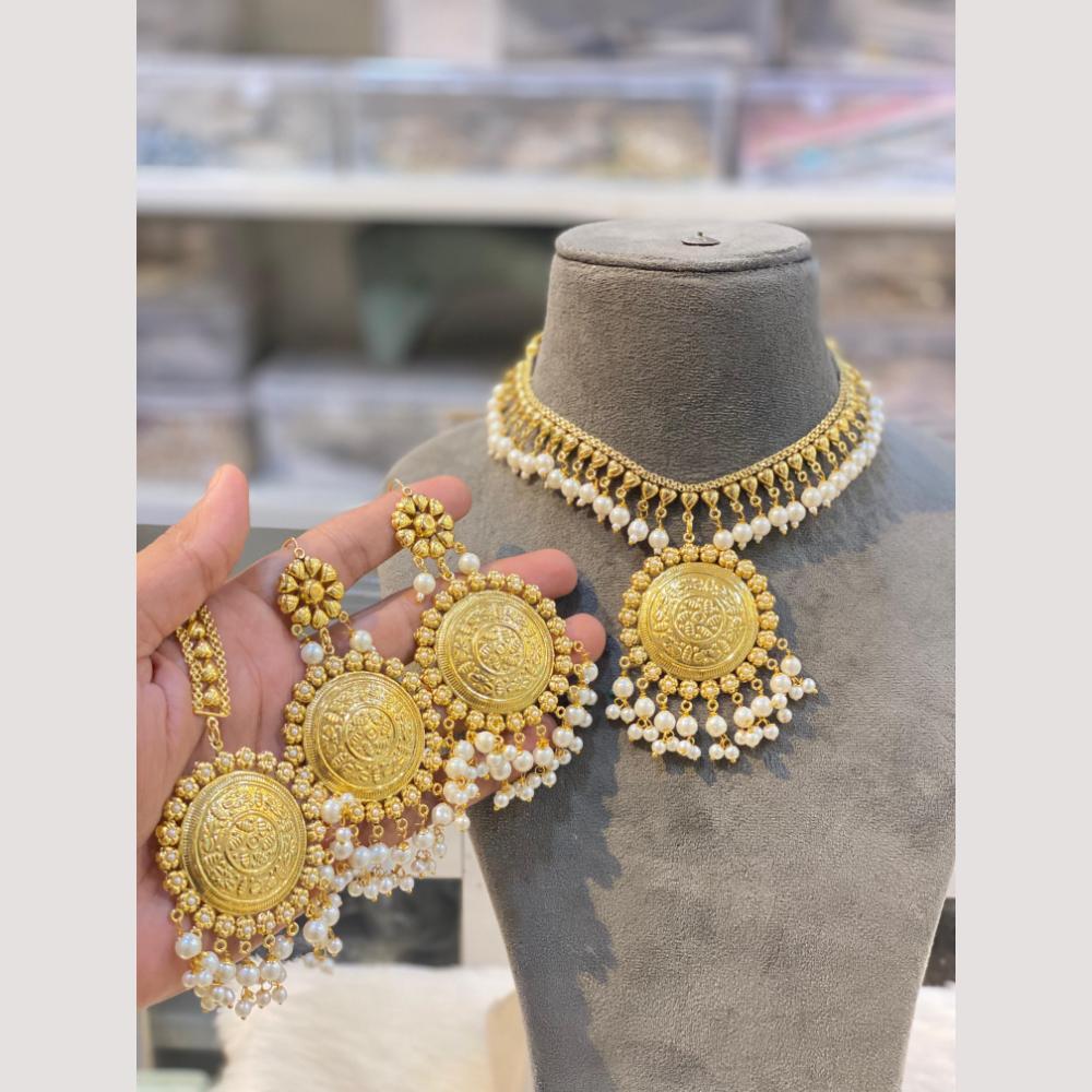 Hira Collections Glamorous Pearl And Beads Choker Necklace Set