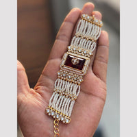 Hira Collections Graceful Pota Stone And Pearl Adjustable Bracelet