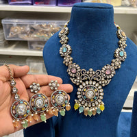 Hira Collections Classic Pota Stone And Beads Necklace Set