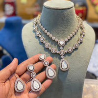 Hira Collections Glamorous Druzy Stone And Kundan Necklace Set