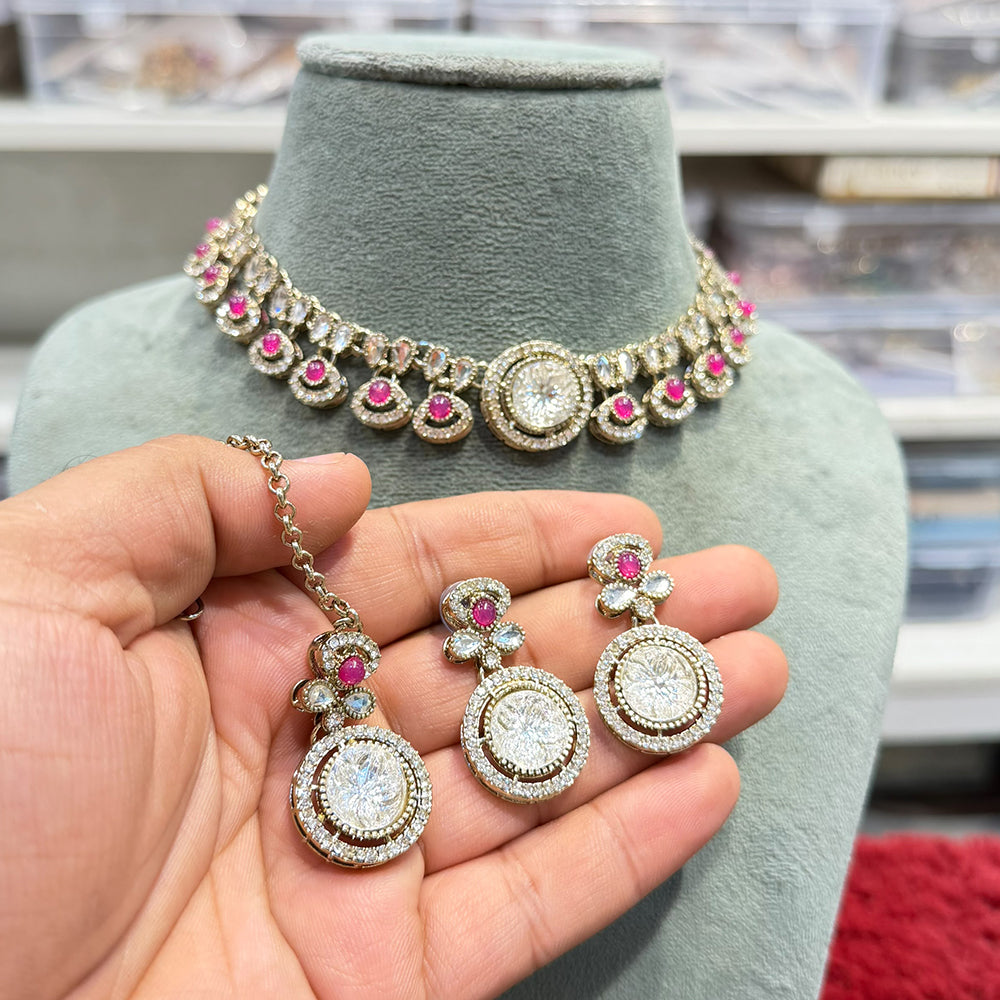 Hira Collections Decent Pota Stone Choker Necklace Set