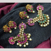 Kavita Art Gold Plated Crystal Stone And Pearl Pendant Set (1 Set Only)