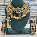 Kavita Art Elegant Shine Pota Stone And Pearls Necklace Set